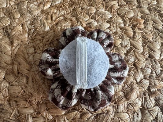 Collar flower, checked, dark brown