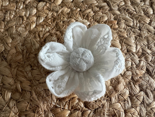Collar flower, broderie anglaise, white