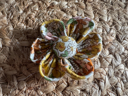 Collar flower, floral, yellow